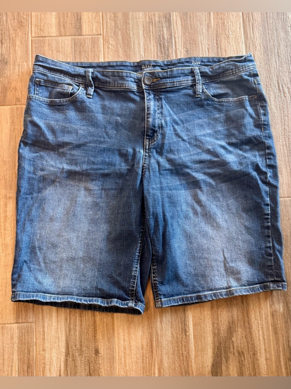 a.n.a Women's Blue Washed Denim Jean Shorts - Picture 1 of 7